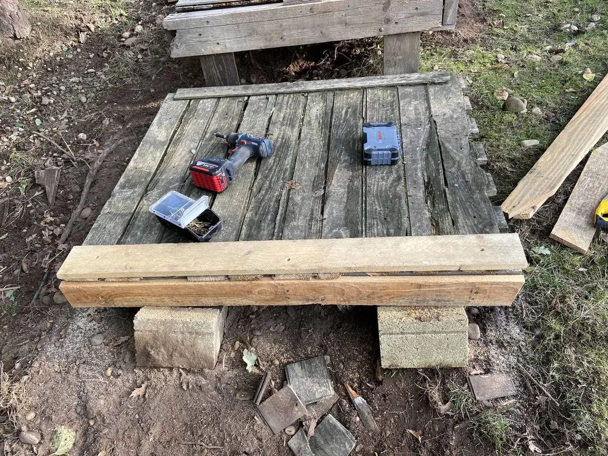 DIY : Plateforme Toboggan pour chèvres