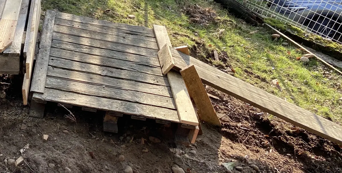 DIY : Plateforme Toboggan pour chèvres