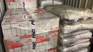 4 PALETTES DE NOURRITURES CHIENS / CHATS